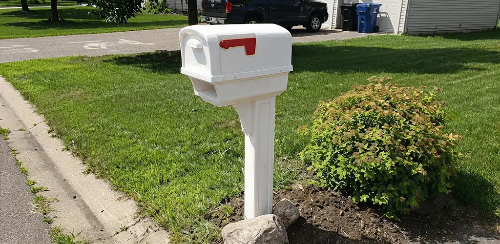 Mailbox installation for a residential curbside mailbox in Norfolk, VA